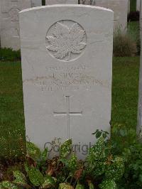 Etaples Military Cemetery - Sumby, James